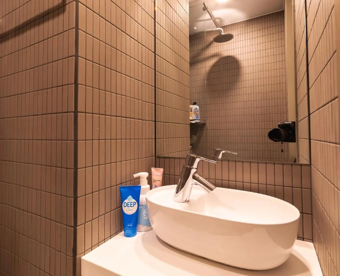 Hongik Univ Station Wave Family Suite #4 Seoul Apartment