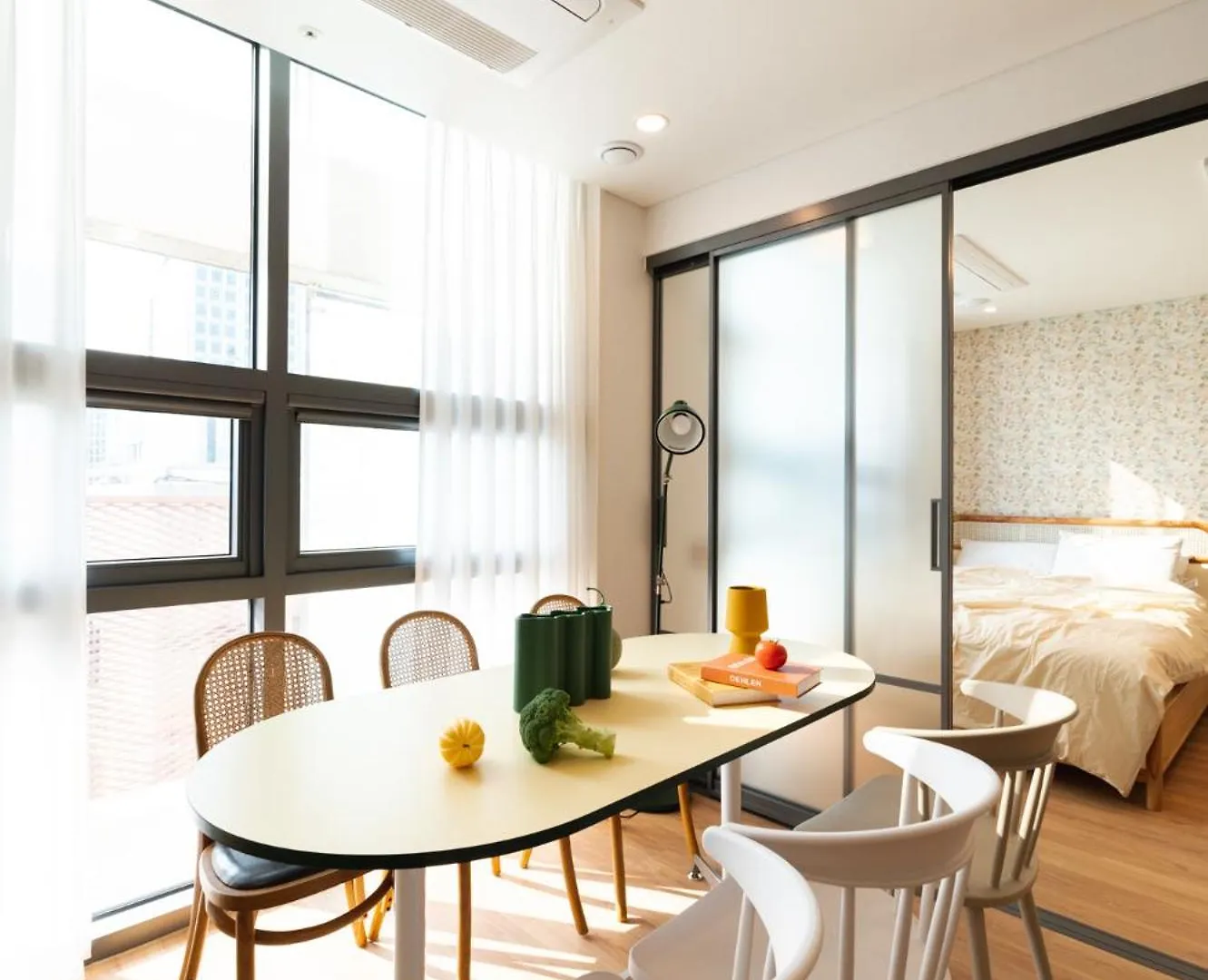 Hongik Univ Station Wave Family Suite #4 Seoul